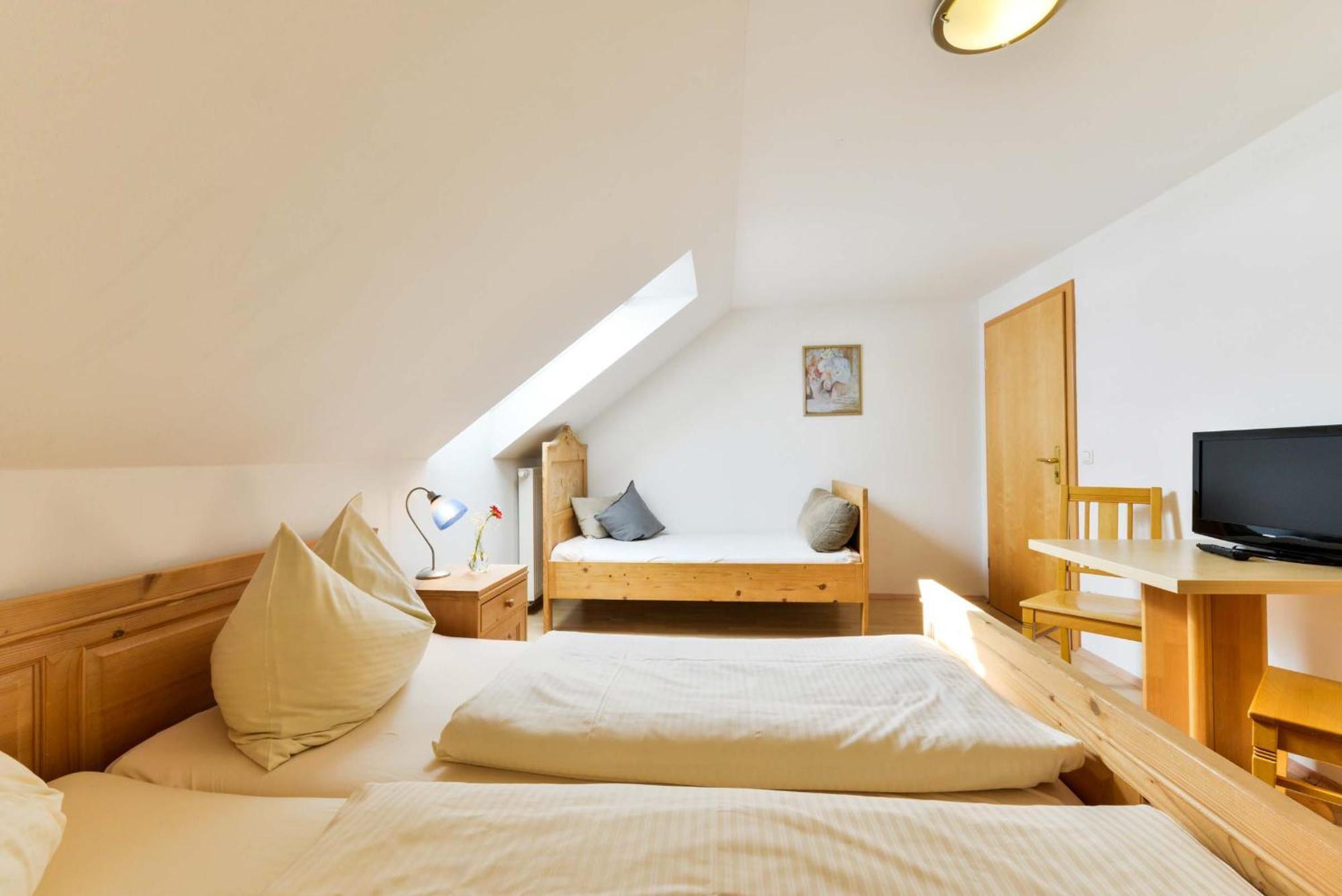 Wildsteig Landhotel Und Gasthof Kirchberger חדר תמונה